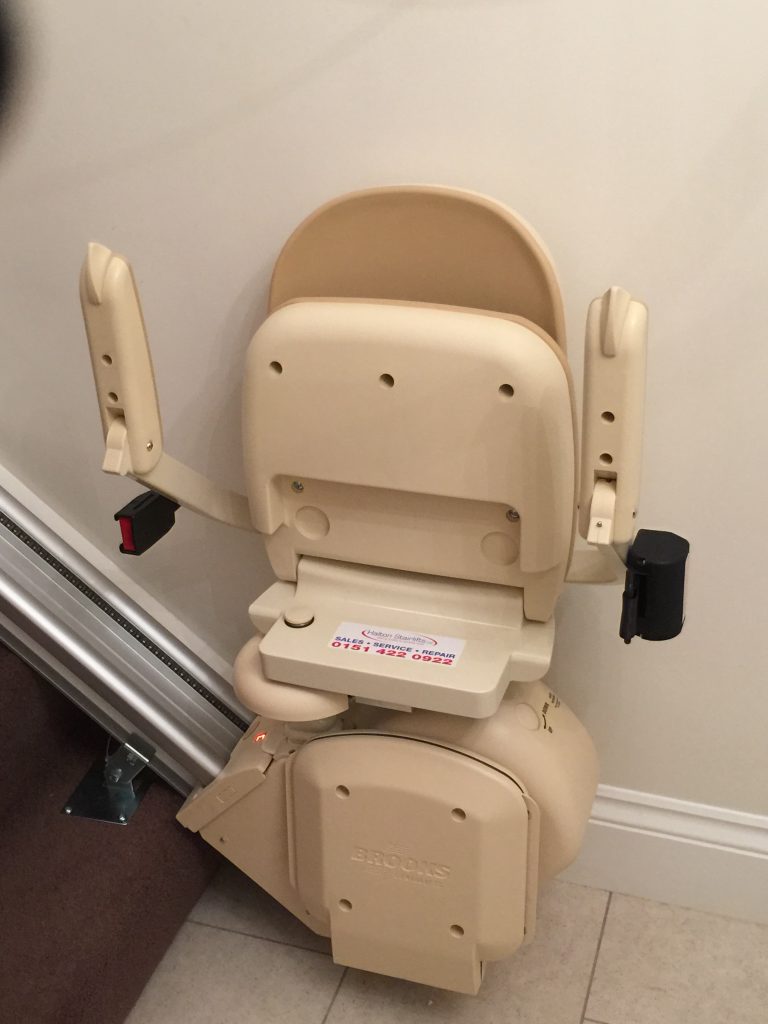Folded Modern Straight Stairlift For Homes