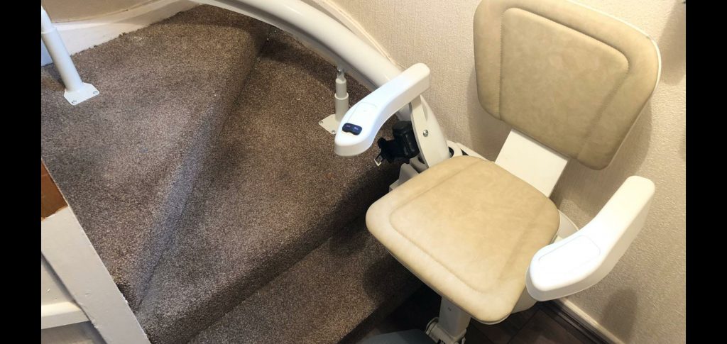 Platinum Ultimate Curved Stairlift