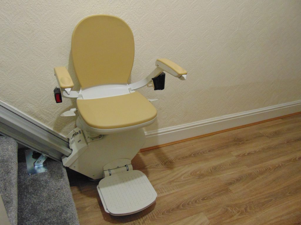 Acorn 130 Slimline T700 Stairlift Unfolded 01