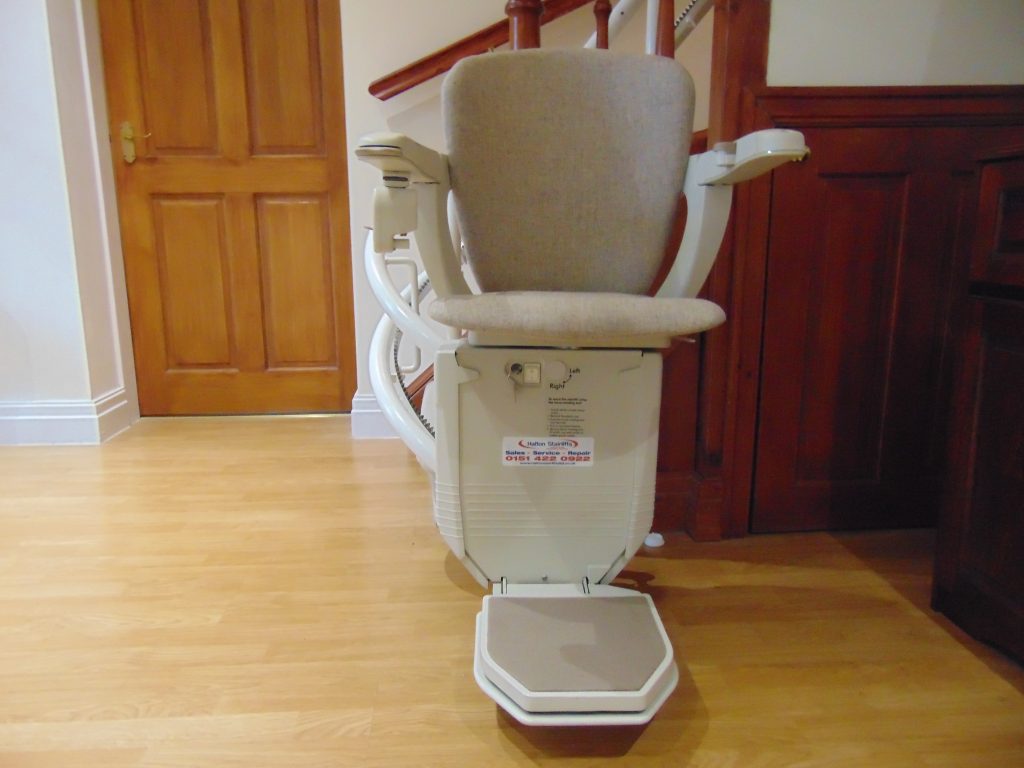 Electric curved stairlifts