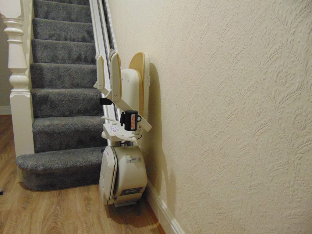 Reconditioned Acorn 130 Slimline Stairlift Folded 04